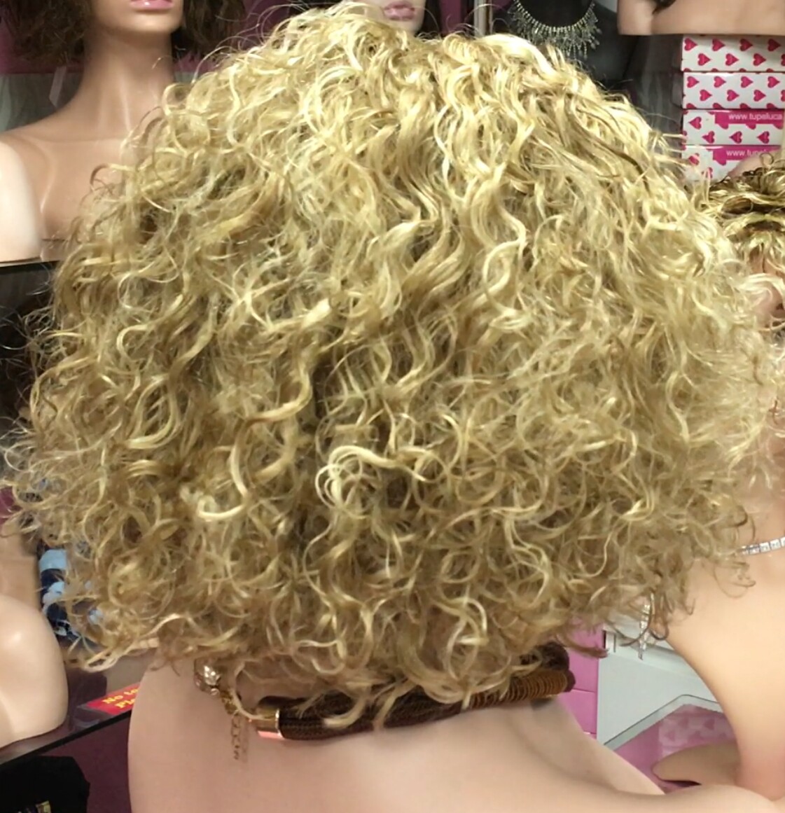 Peluca rizada PELO natural NINONA color 16H613 maquina