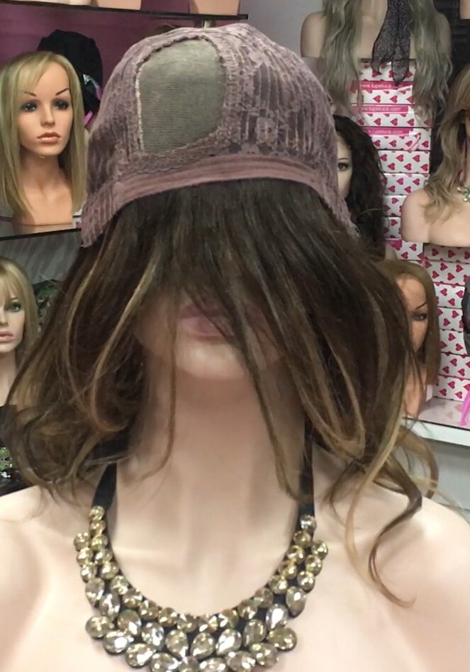 Peluca natural CLARIS- ONDAS color 4T16 Raya de tul transparente efecto piel