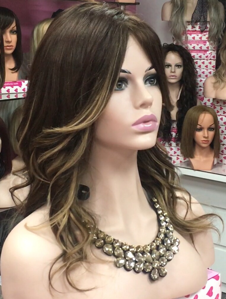 Peluca natural CLARIS- ONDAS color 4T16 Raya de tul transparente efecto piel