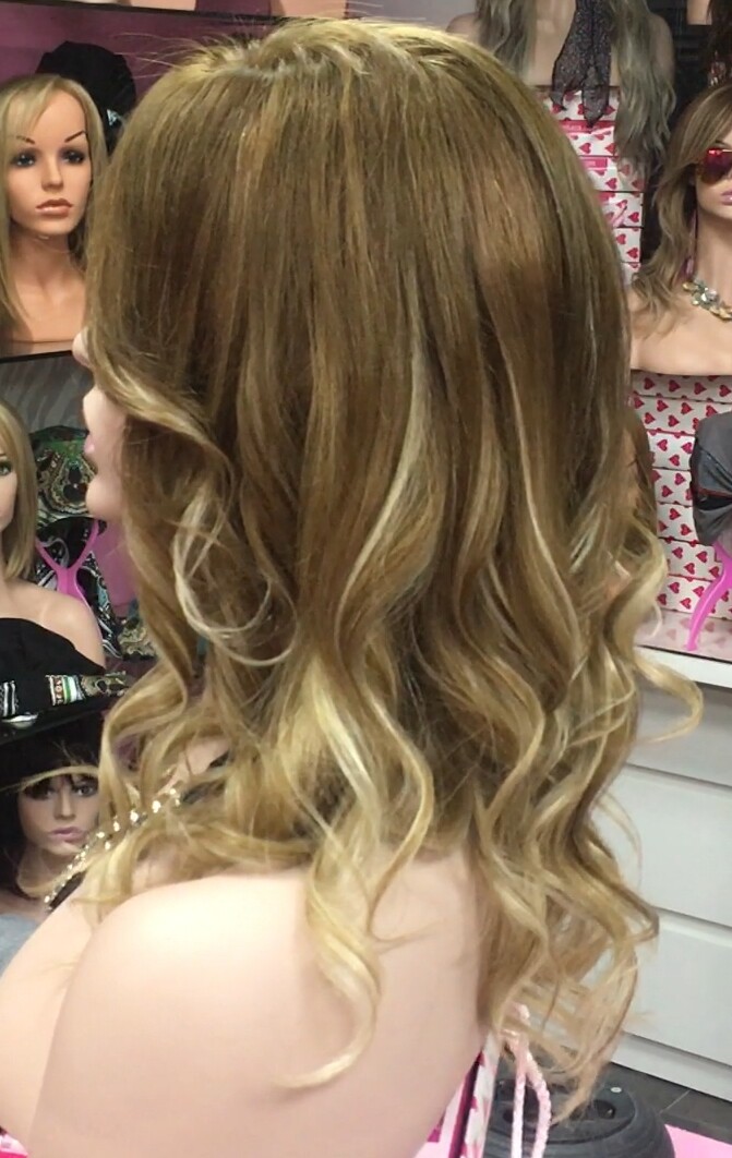 Peluca natural CLARIS- ONDAS color 8T18 Raya de tul
