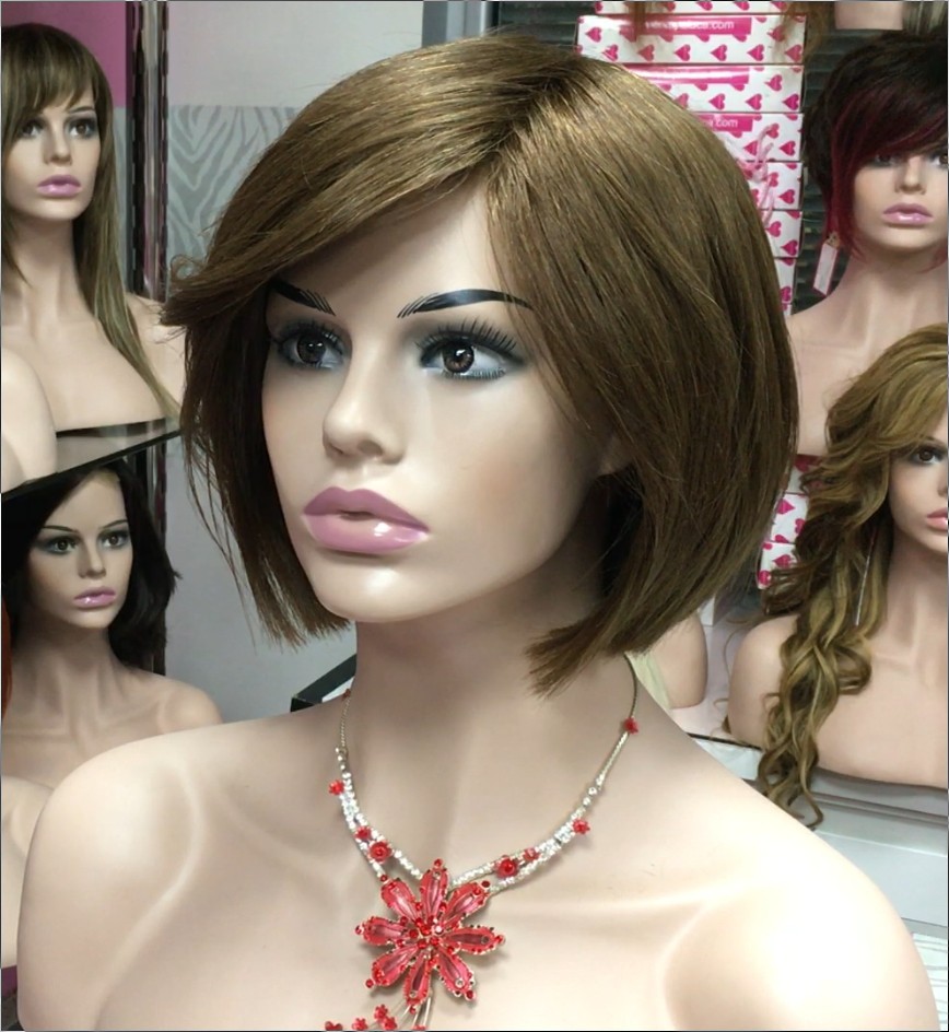 Peluca cabello natural Cleope (con fleco) color 6 MAQUINA