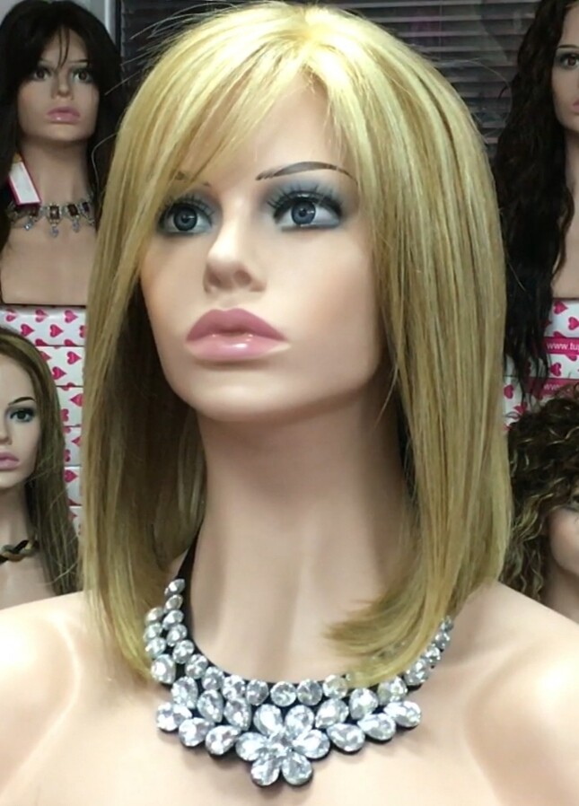 Peluca oncologica natural MELANIA color 613h8H613 RAYA de tul transparente efecto piel