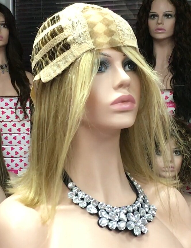 Peluca oncologica natural MELANIA color 613h8H613 RAYA de tul transparente efecto piel
