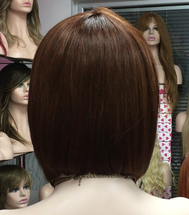 Peluca natural MELANIA conf.maquina color caoba tinte.