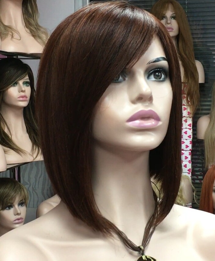 Peluca natural MELANIA conf.maquina color caoba tinte.