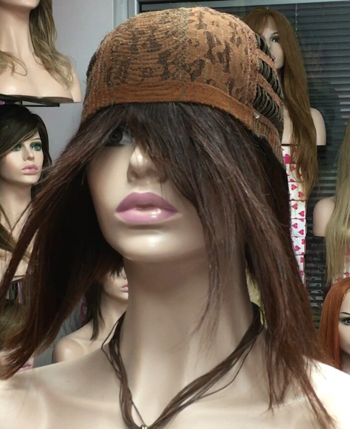 Peluca natural MELANIA conf.maquina color caoba tinte.