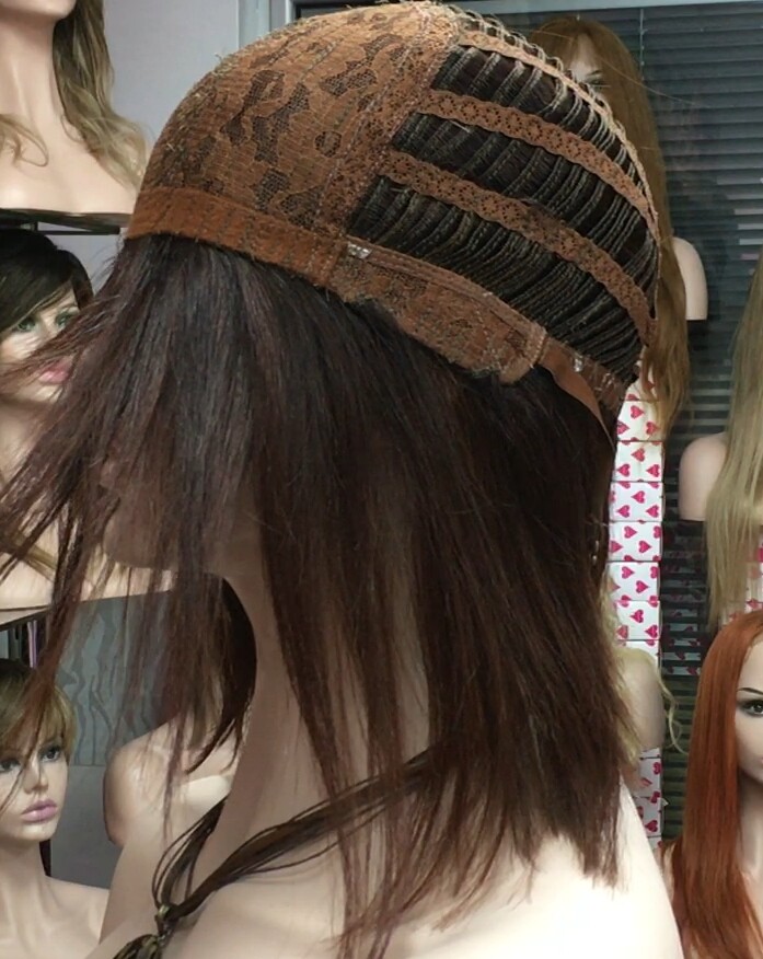 Peluca natural MELANIA conf.maquina color caoba tinte.
