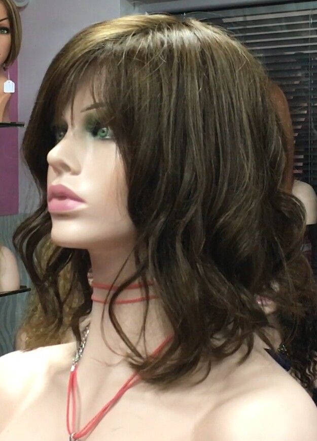 Peluca natural MELANIA ONDAS color 6 confeccionada a maquina