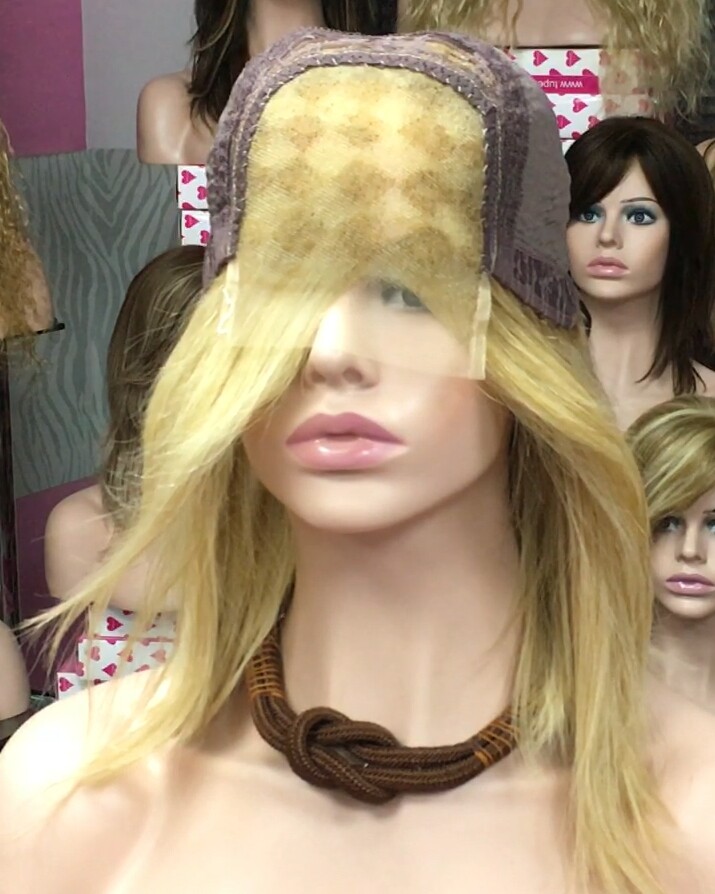 Peluca natural Melisa color 18h613 TOP de tul transparente efecto piel