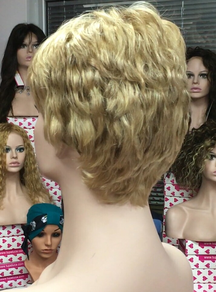 Peluca cabello natural MIA 16h613 confeccionada a maquina