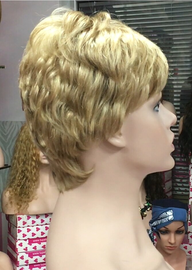Peluca cabello natural MIA 16h613 confeccionada a maquina