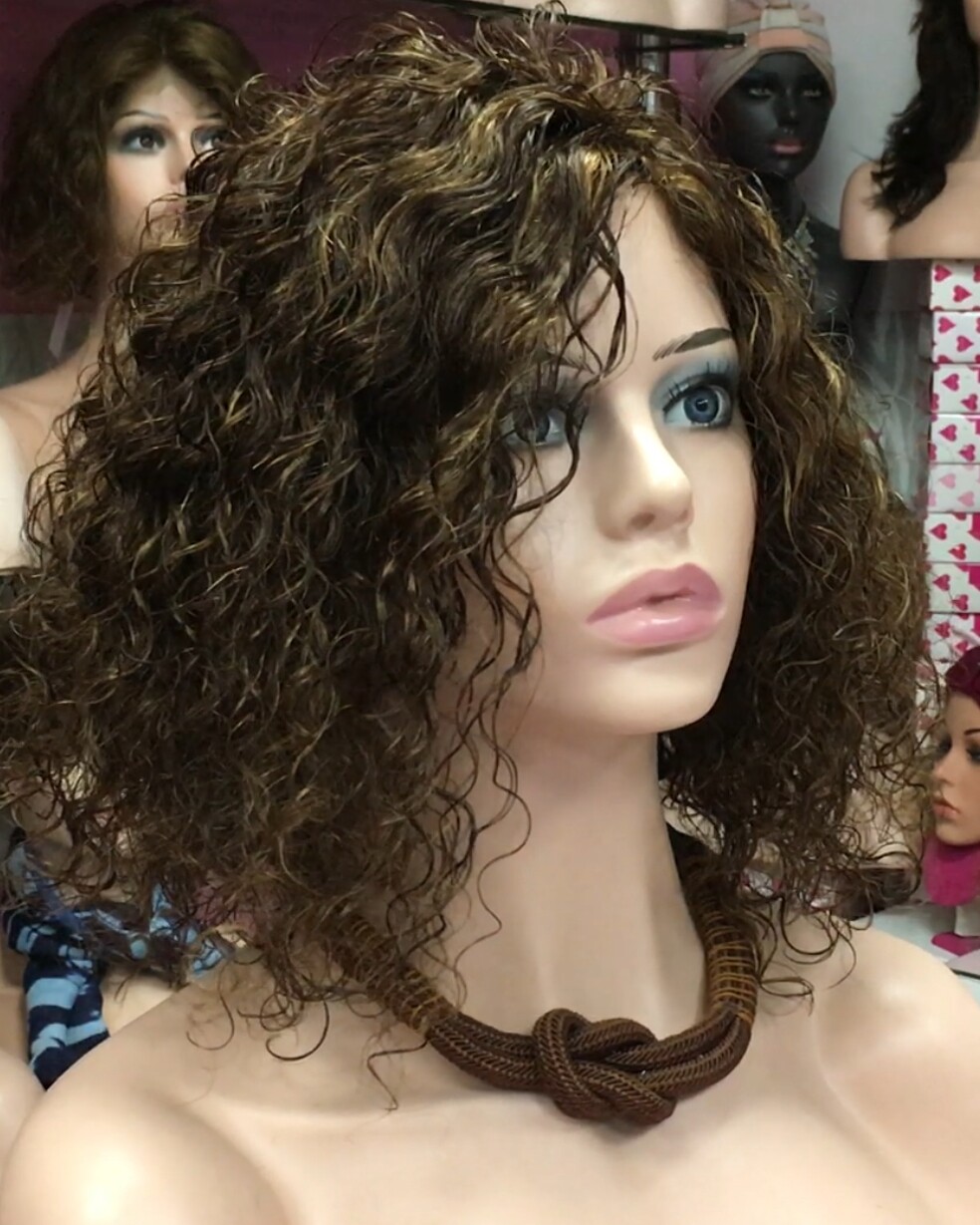 Peluca natural rizada NINA color 2h5 maquina