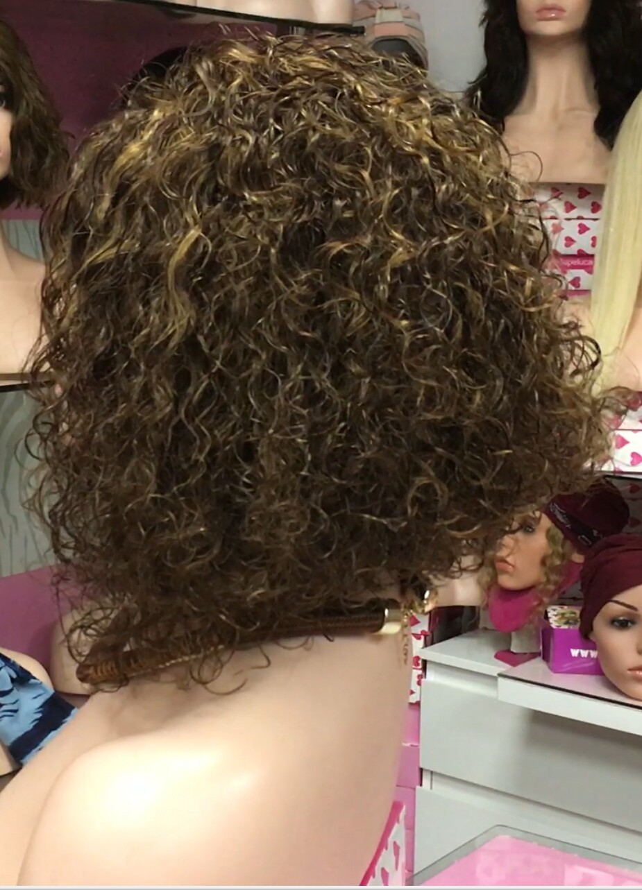 Peluca natural rizada NINA color 2h5 maquina