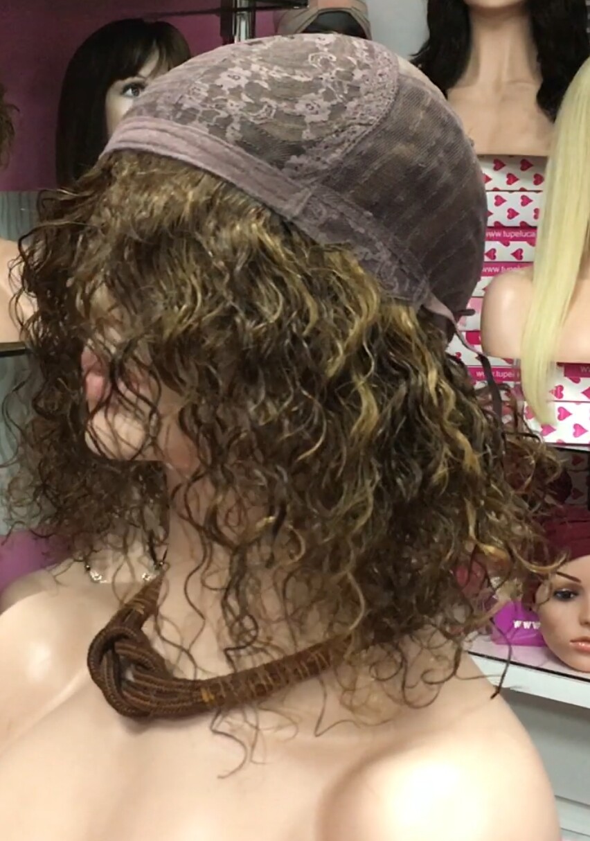 Peluca natural rizada NINA color 2h5 maquina