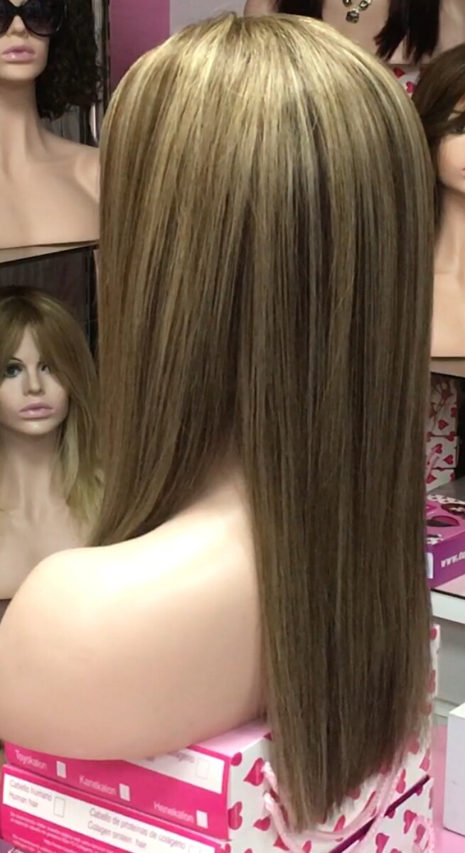 Peluca natural CLARA color 4H18 TOP de TUL transaprente efecto piel