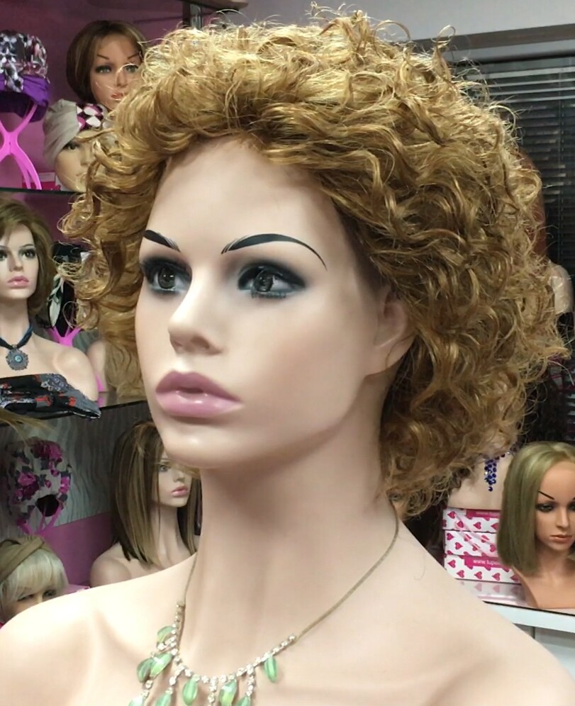 Peluca rizada natural DOLLY color 27