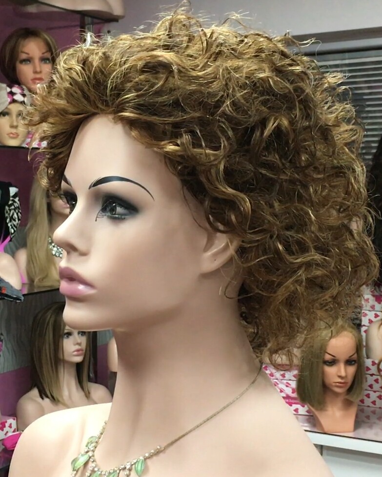 Peluca rizada natural DOLLY color 5h27 maquina