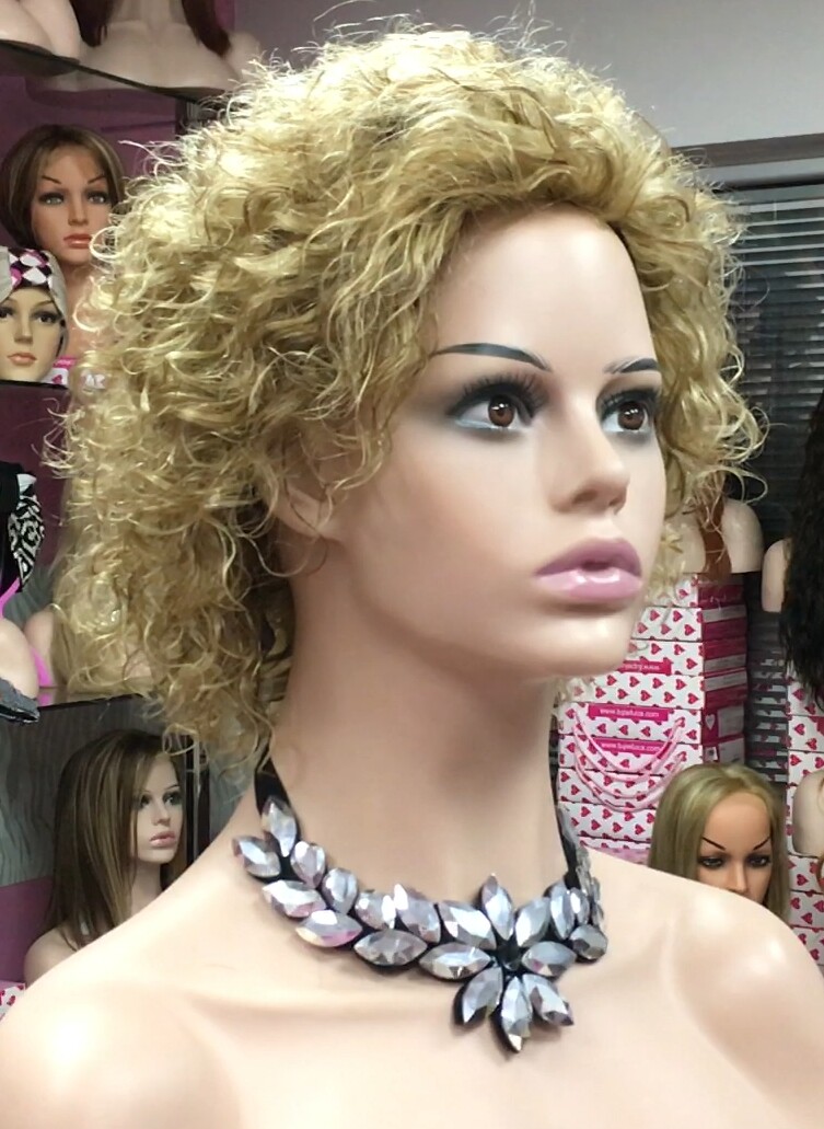Peluca rizada natural DOLLY color 8h613