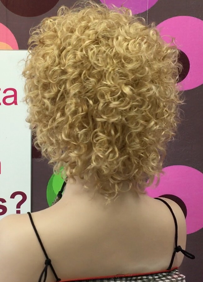 Peluca rizada natural DOLLY color 16