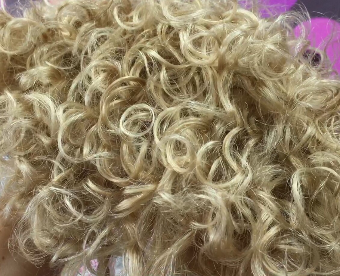 Peluca rizada natural DOLLY color 16