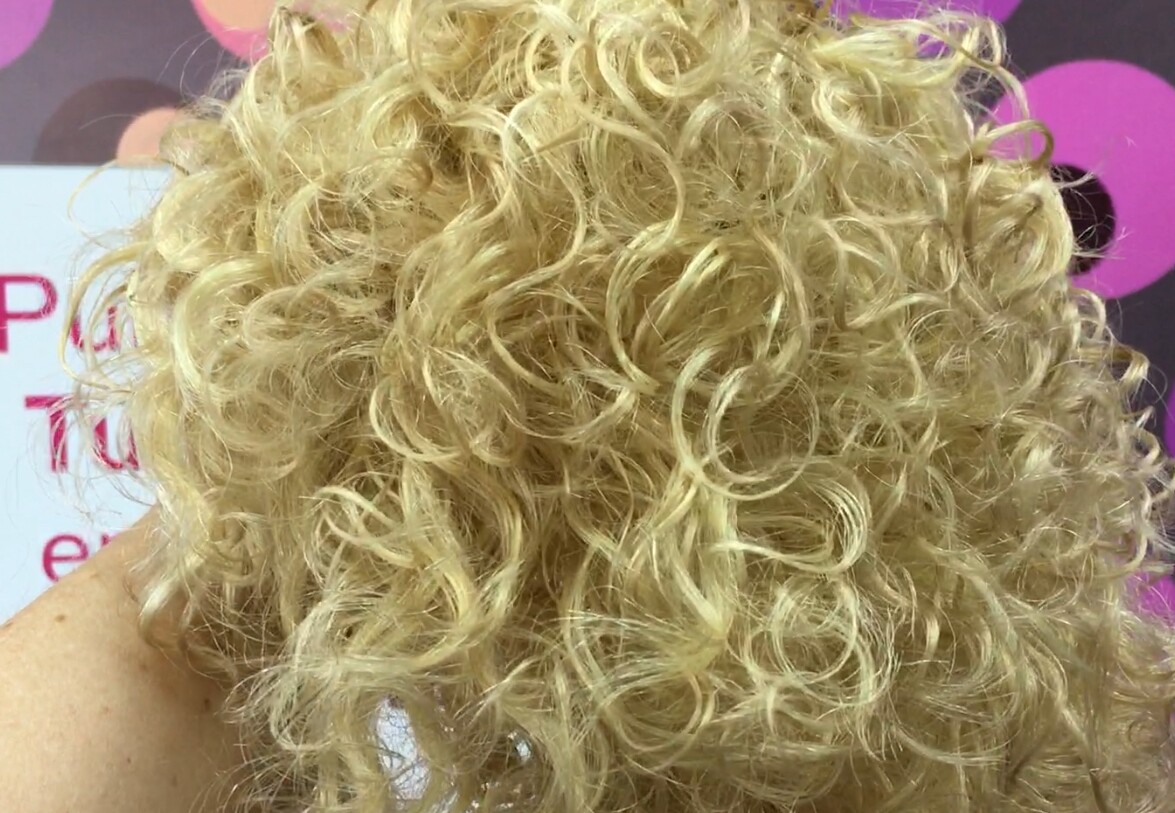 Peluca rizada natural DOLLY color 16h613