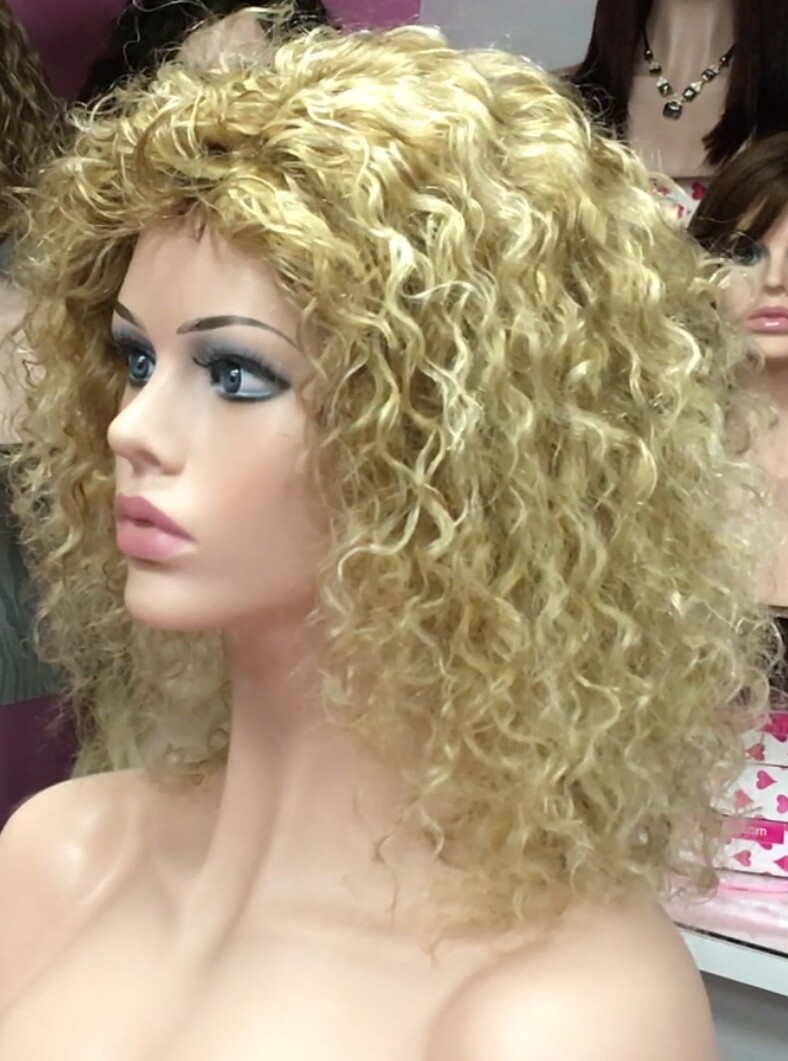 Peluca rizada natural NIRVANA color 16H613 confecc. maquina