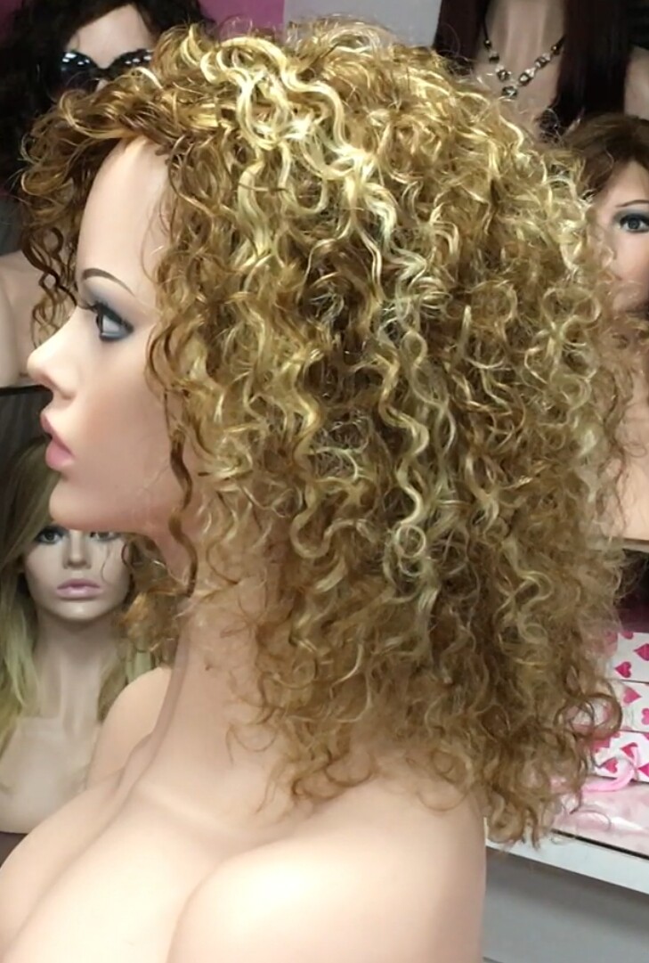 Peluca rizada natural NIRVANA color 8H613 confecc. maquina