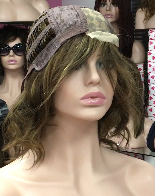 Peluca cabello natural WENDY color 2H6 raya de tul efecto piel transparente