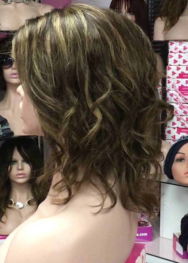 Peluca cabello natural WENDY color 2H6 raya de tul efecto piel transparente