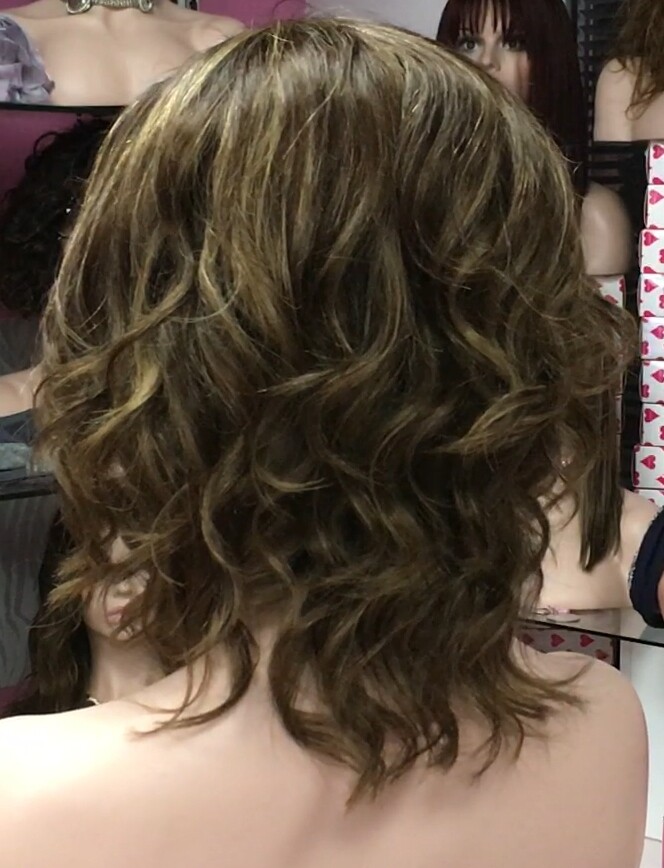 Peluca cabello natural WENDY color 2H6 raya de tul efecto piel transparente
