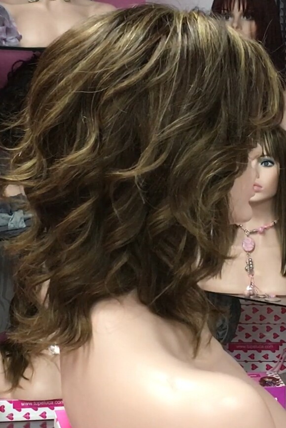 Peluca cabello natural WENDY color 2H6 raya de tul efecto piel transparente