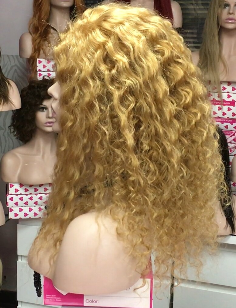 Peluca rizada natural ADELAIDE color 27 con TOP de TUL 40Cm