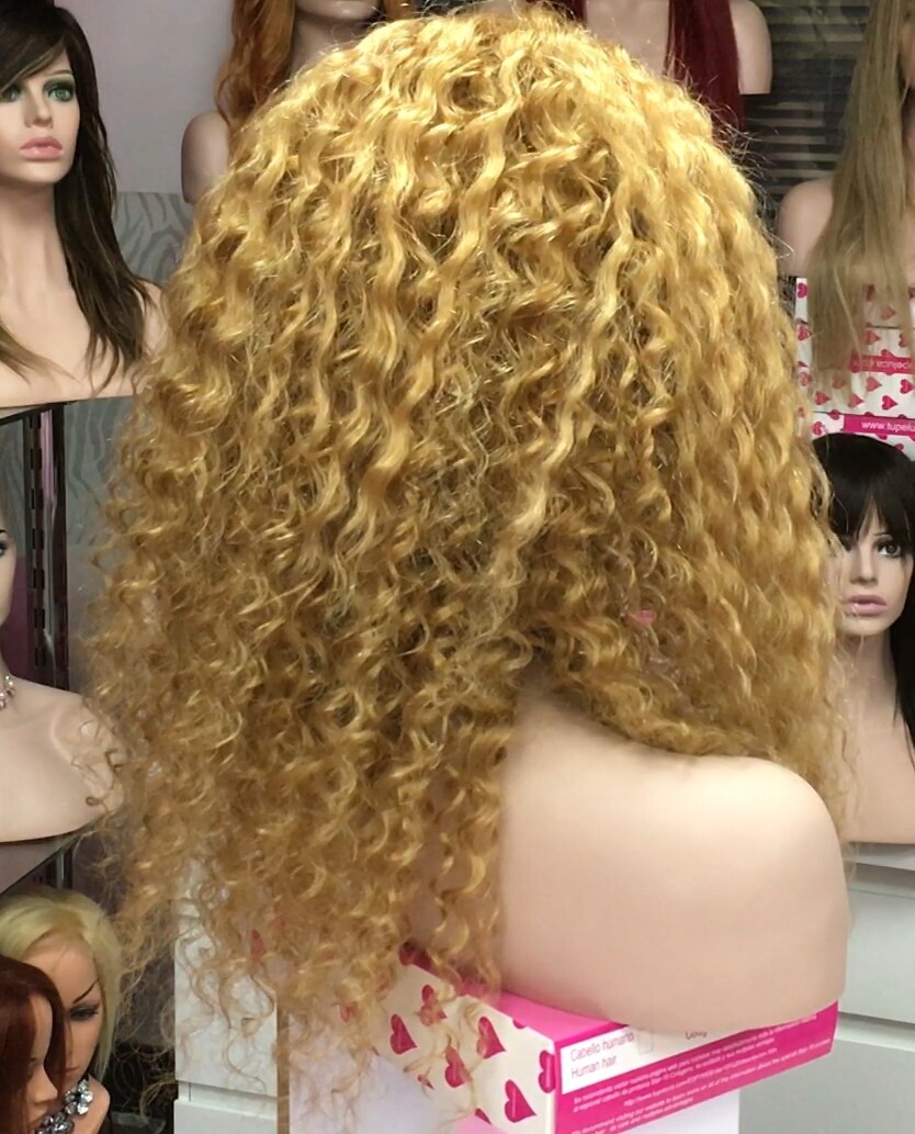 Peluca rizada natural ADELAIDE color 27 con TOP de TUL 40Cm