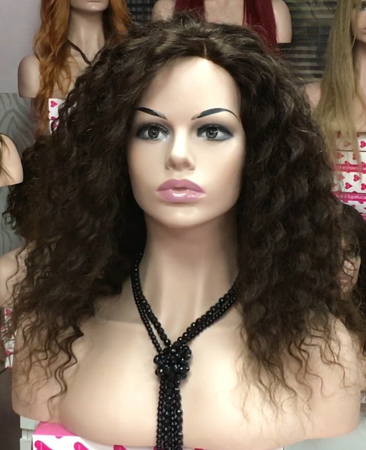 Peluca rizada natural  ADELAIDE color 4 con TOP de TUL 40Cm