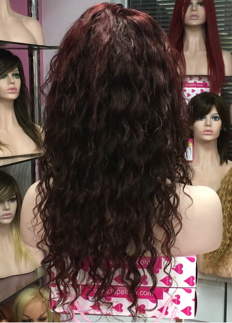 Peluca de cabello rizado natural ADELAIDE color 5.66 tinte RAYA DE TUL