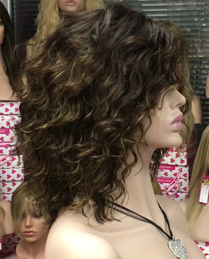 Peluca natural CANDELARIA color 4R4h27h4 RAYA TUL