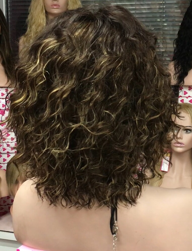 Peluca natural CANDELARIA color 4R4h27h4 RAYA TUL