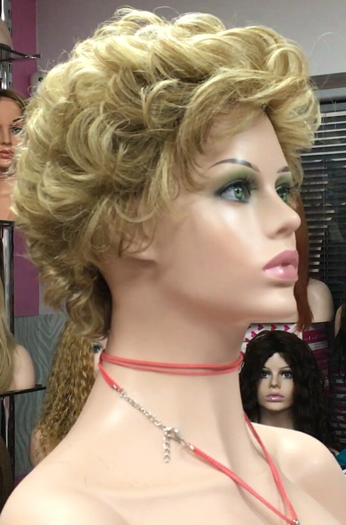 Peluca rizada natural YESSI color 8h613
