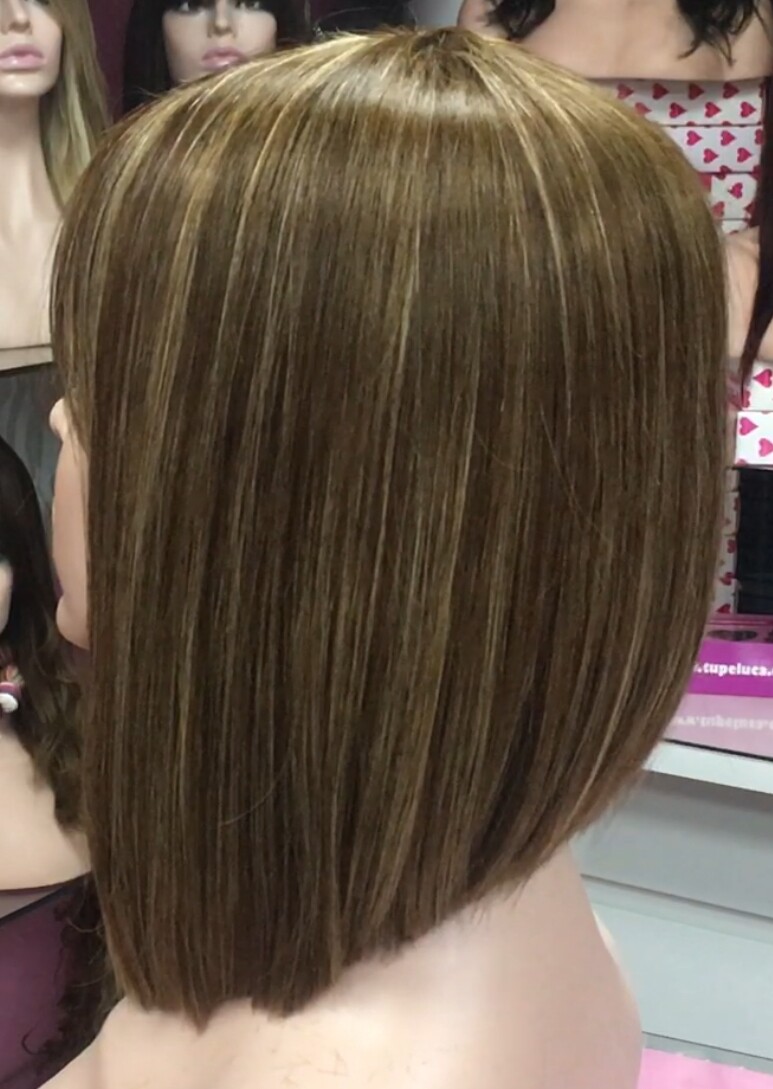 Peluca natural MINI MELANIA color 5h27 MAQUINA