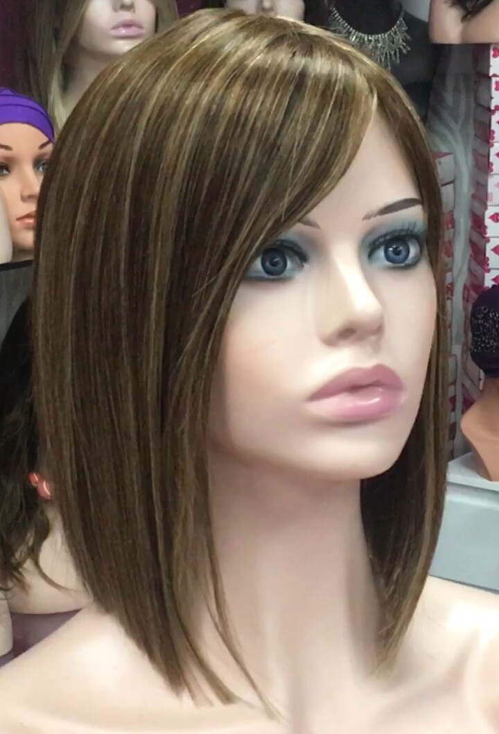 Peluca natural MINI MELANIA color 5h27 MAQUINA