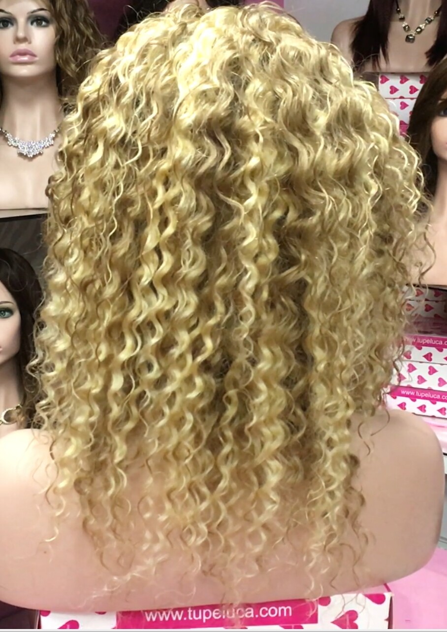 Peluca natural rizada BOU color 16h613 confeccin a maquina