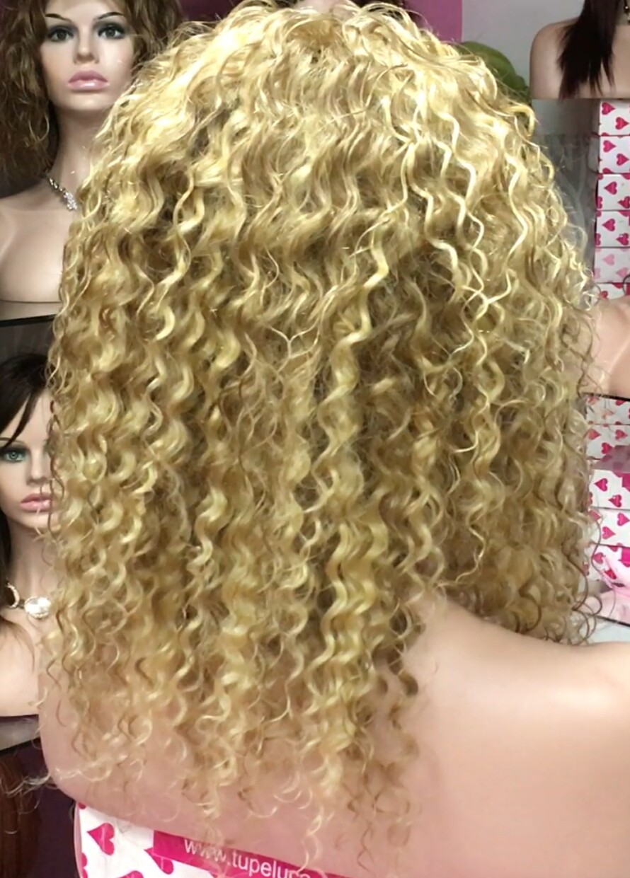 Peluca natural rizada BOU color 16h613 confeccin a maquina