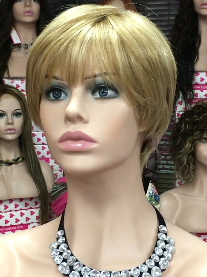 Peluca natural YANIS color 16h18 fleco corto confecc. maquina