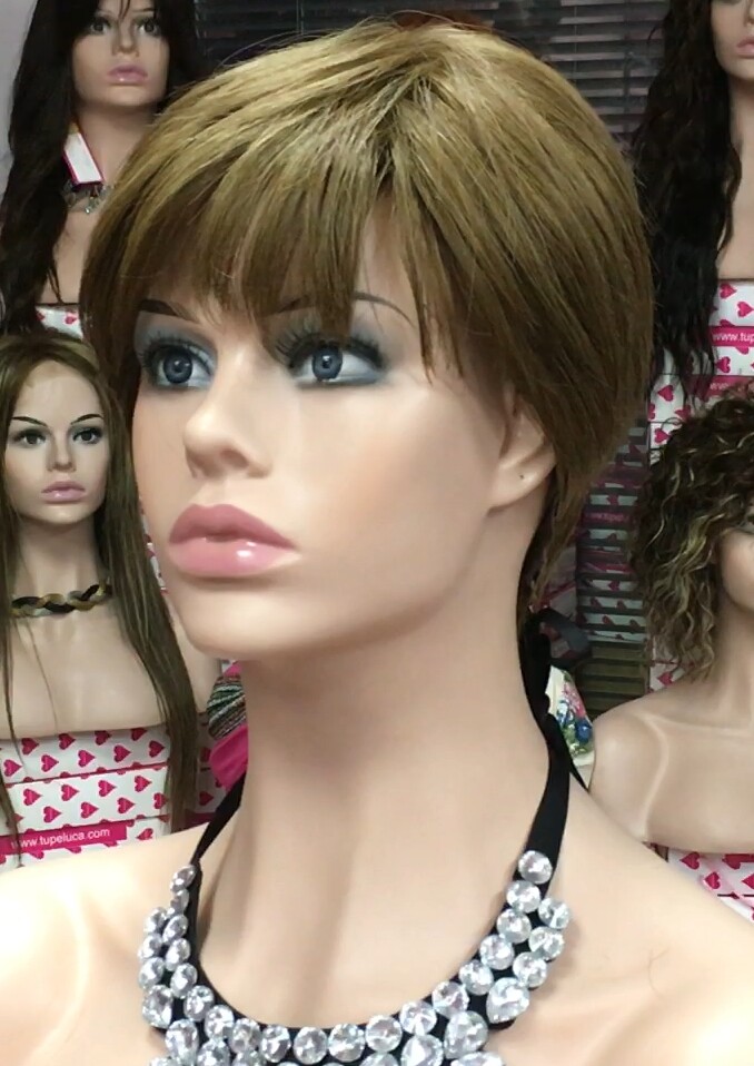 Peluca natural YANIS color 6 fleco corto confecc. maquina