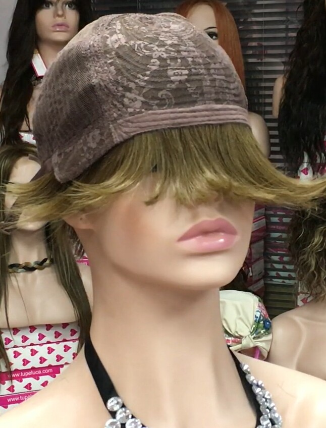 Peluca natural YANIS color 6 fleco corto confecc. maquina